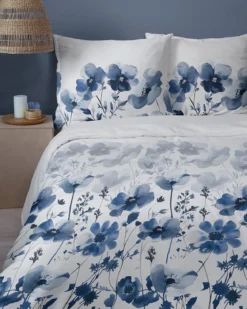 Komplet pościeli Home Satin z satyny bawełnianej 160x200 w granatowe kwiaty