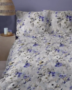 Komplet pościeli Home Satin z satyny bawełnianej 220x200 w fioletowe i kremowe kwiaty