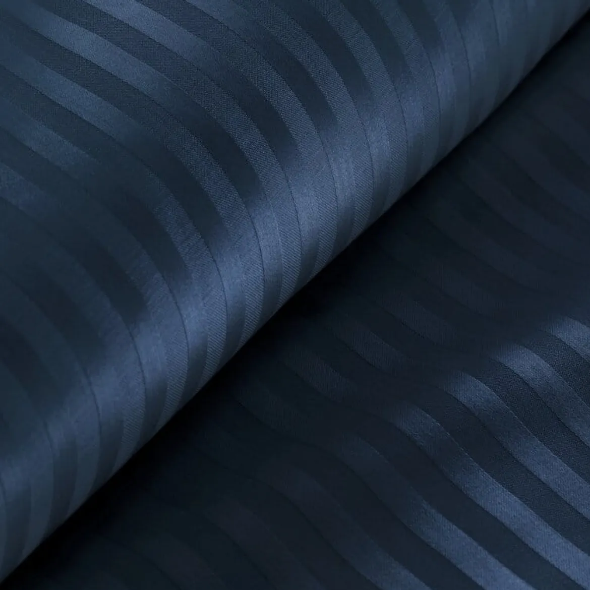 Komplet pościeli z adamaszku 160x200 granatowej