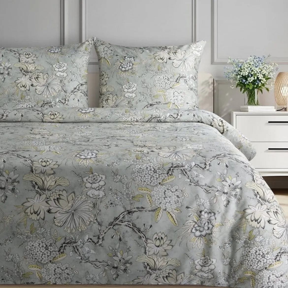 Komplet pościeli z bawełny satynowej popielatej Spring 220x200 w kwiatowy wzór