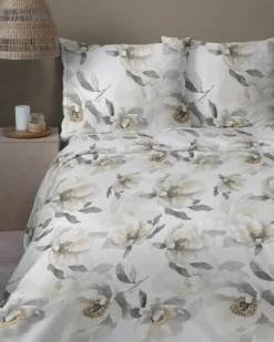 Komplet pościeli z satyny bawełnianej 160x200 w duże pełne kwiaty Home Satin
