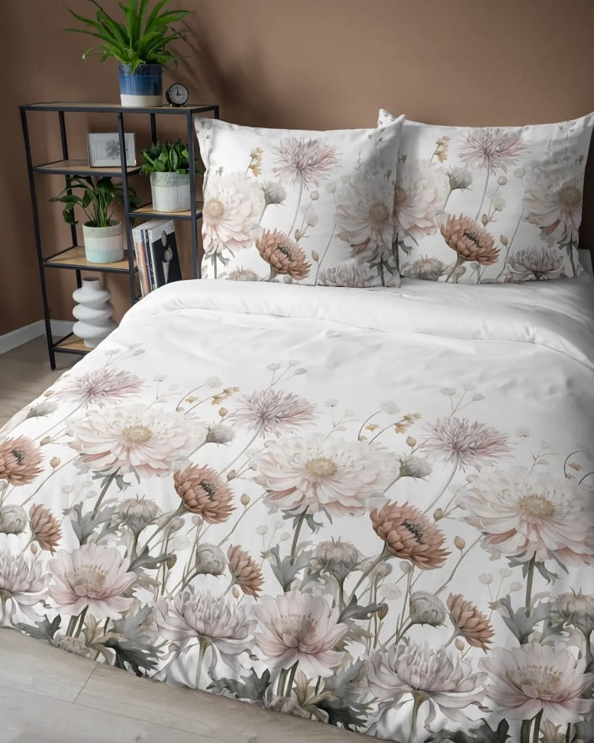 Komplet pościeli z satyny bawełnianej 160x200 w pudrowe, beżowe i kremowe kwiaty Home Satin