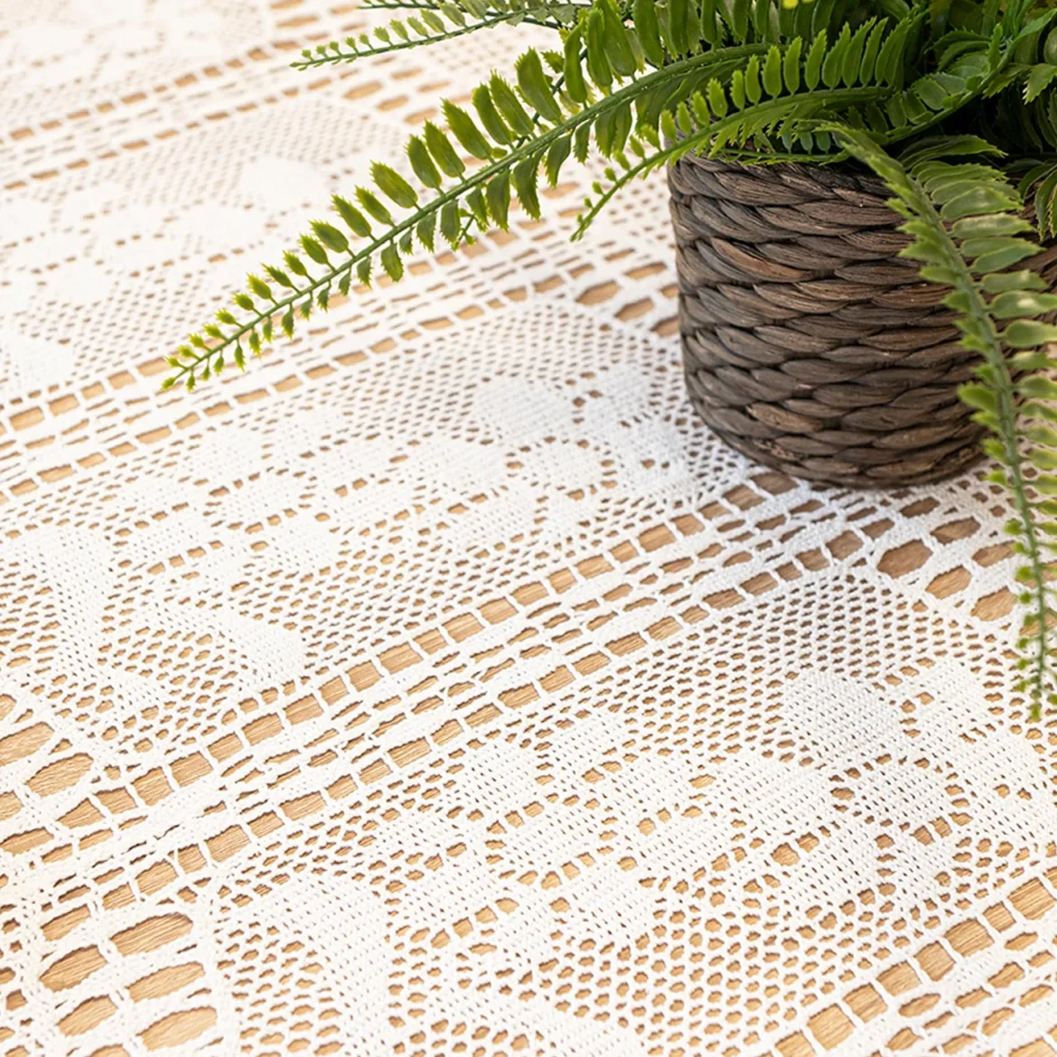 Obrus ażurowy biały Boho 140x220 Iness