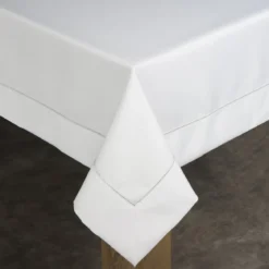 Obrus Madele 140x260 biały ze srebrną lamówką