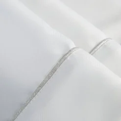 Obrus Madele 145x300 biały ze srebrną lamówką