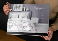 Pościel satyna bawełniana Home Satin biała 220x200 w popielate liście, różowe kwiaty