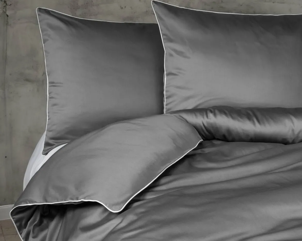 Pościel z makosatyny szara z białą lamówką 220x200 Pure