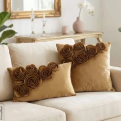 Poszewka velvetowa miodowa 45x45 Róże
