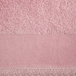 Ręcznik bawełniany Emi 50x90 różowy z koronką